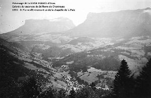 COLO JEUNE FRANCE 1955 St Pierre d'Entremont vu de la chapelle de la Paix